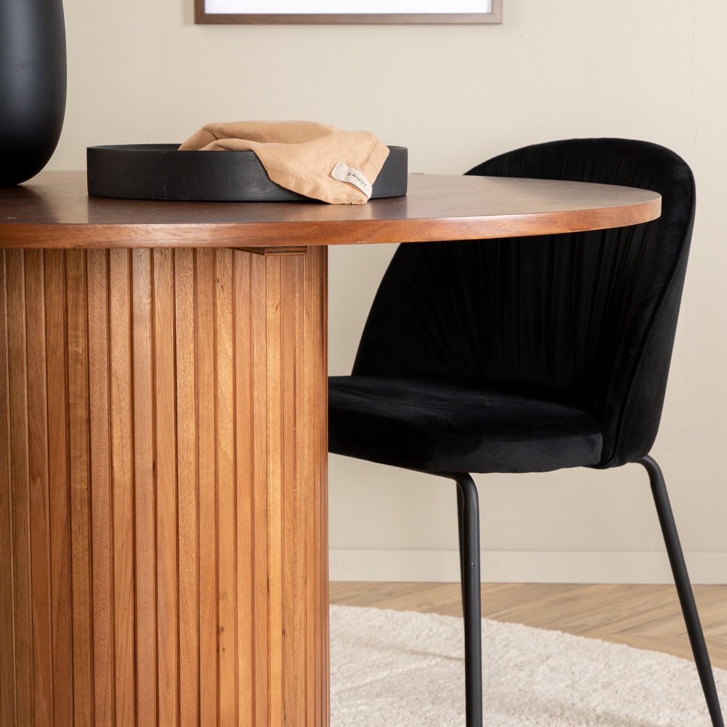 Spisegruppe Venture Home med Bianca Spisebord og 4 Wrigley Spisestoler