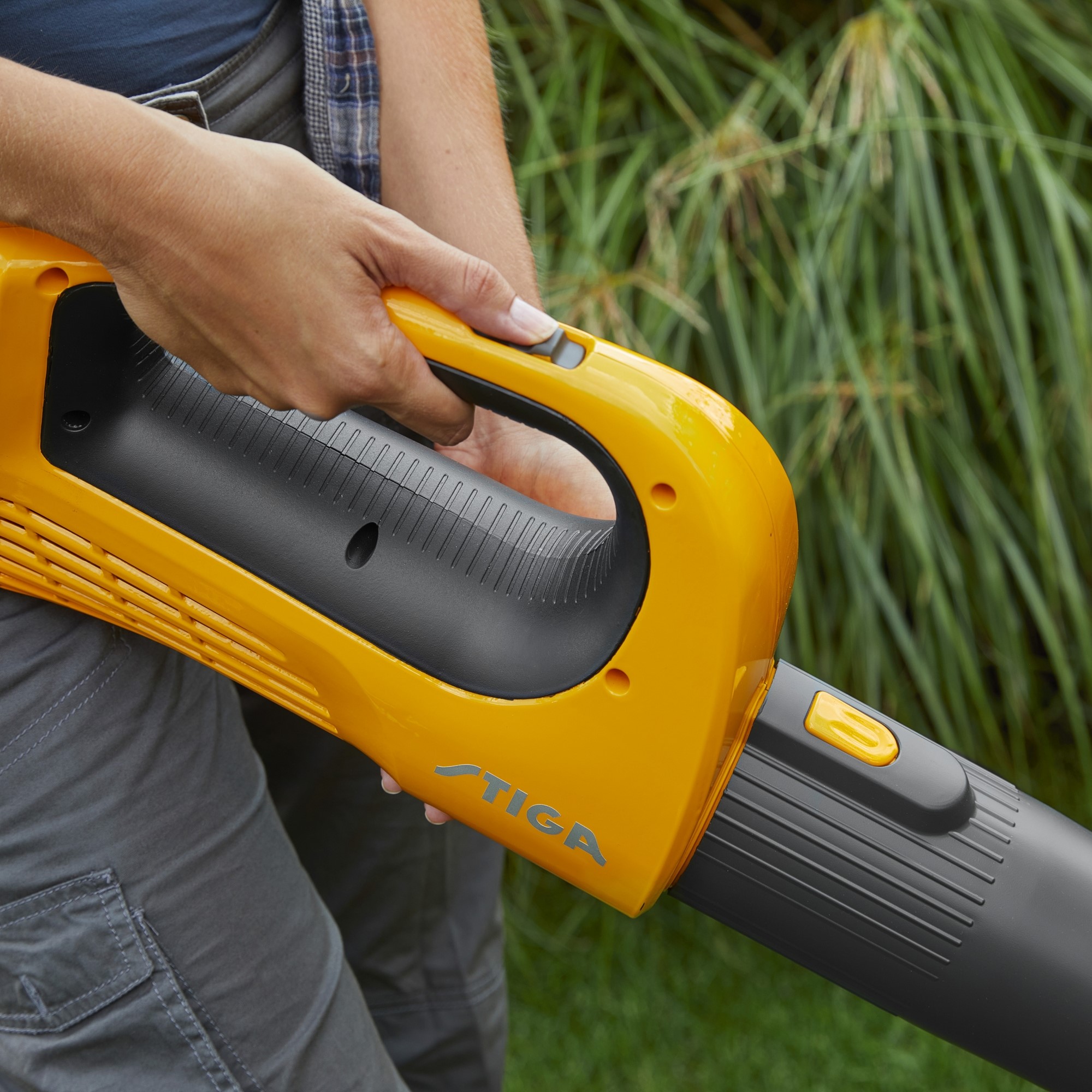 Løvblåser Stiga BL 100 E med Batteri og Lader