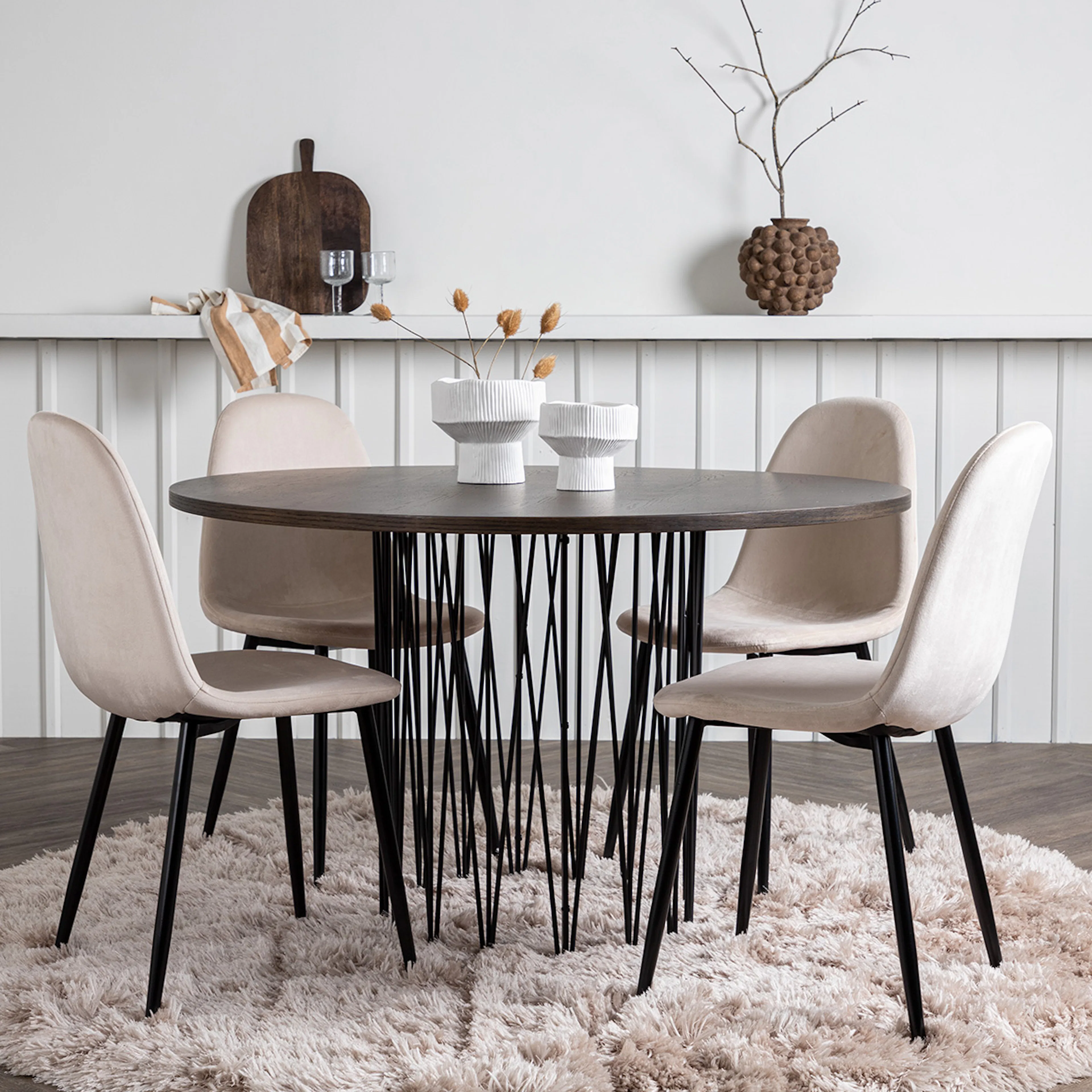 Stone round Dining Table - Black / Mocca Veneer +Polar Dinin Beige/Eik