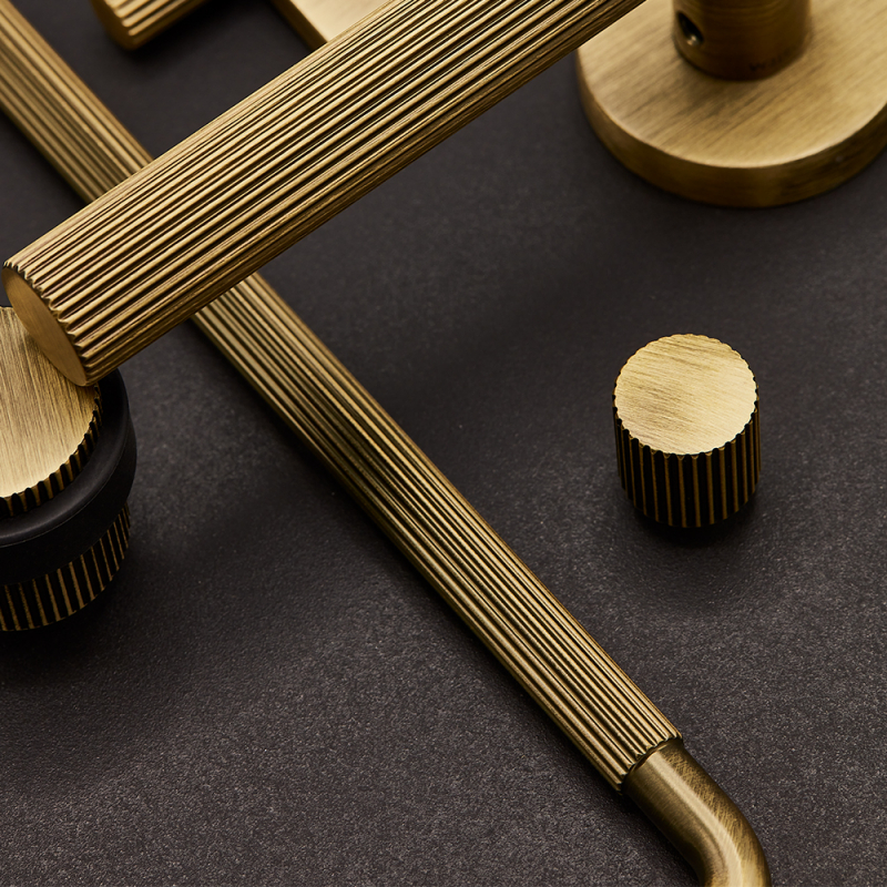 Håndtak Beslag Design Helix Stripe