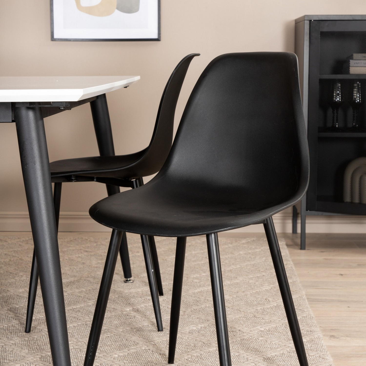 Spisegruppe Venture Home Jolie med 4 Pobbie Stoler Järn