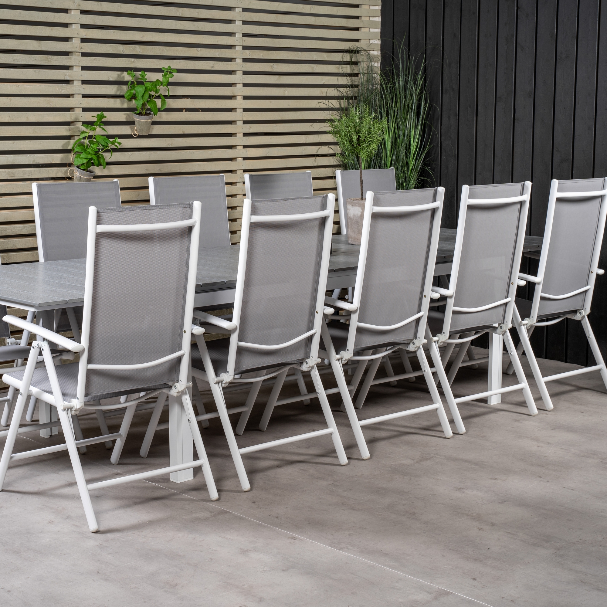 Spisegruppe Venture Home Lova 224/324 med 10 Bront Stoler