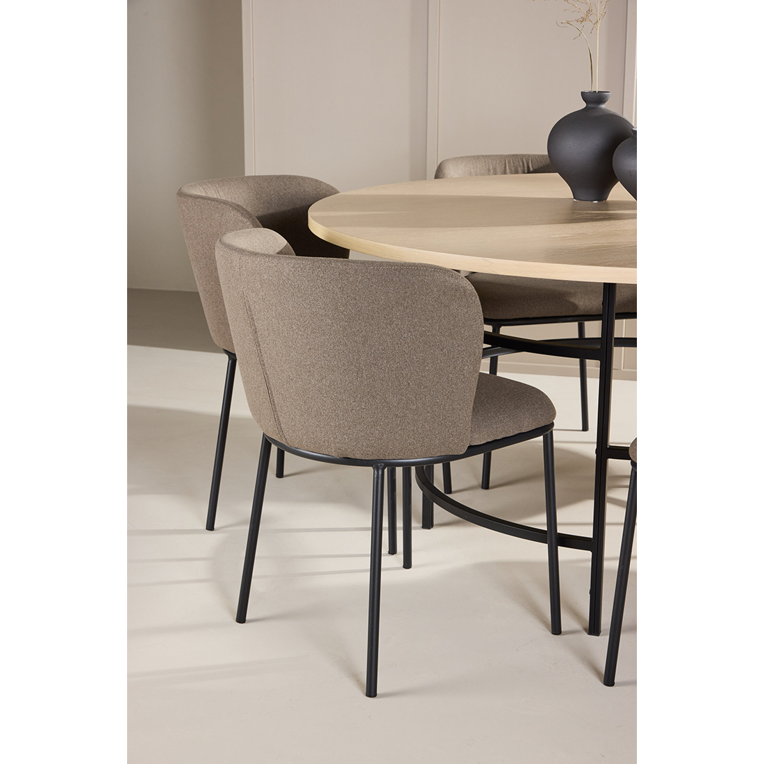 Spisegruppe Venture Home Copenhagen Ø140 cm med 6st Edina Spisestoler