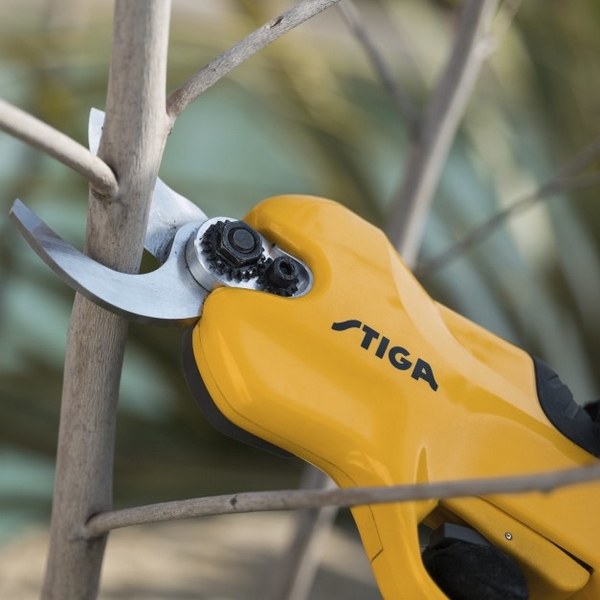 Grenkutter Stiga SC 100e med Batteri og Lader