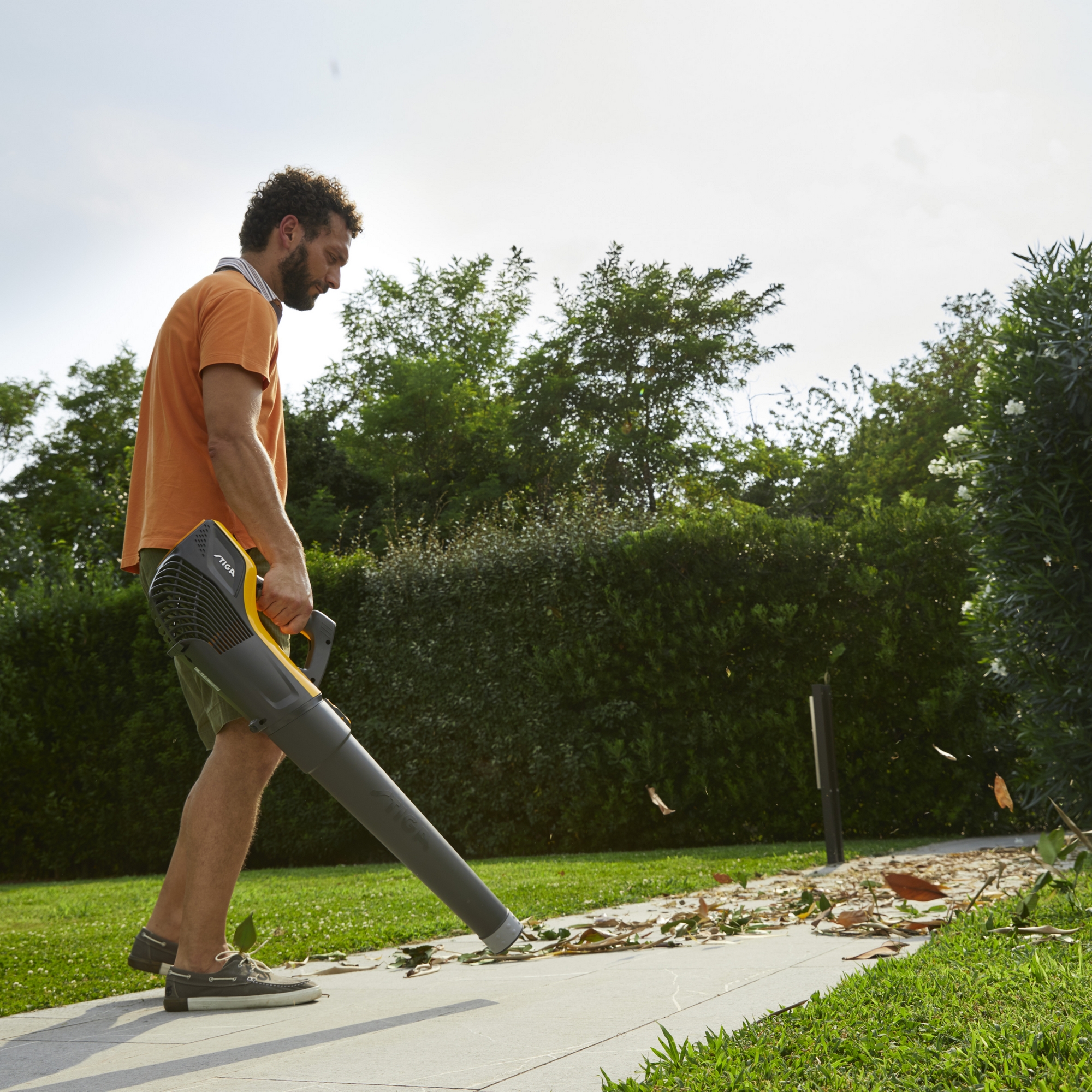 Løvblåser Stiga BL 500e med Batteri og Lader