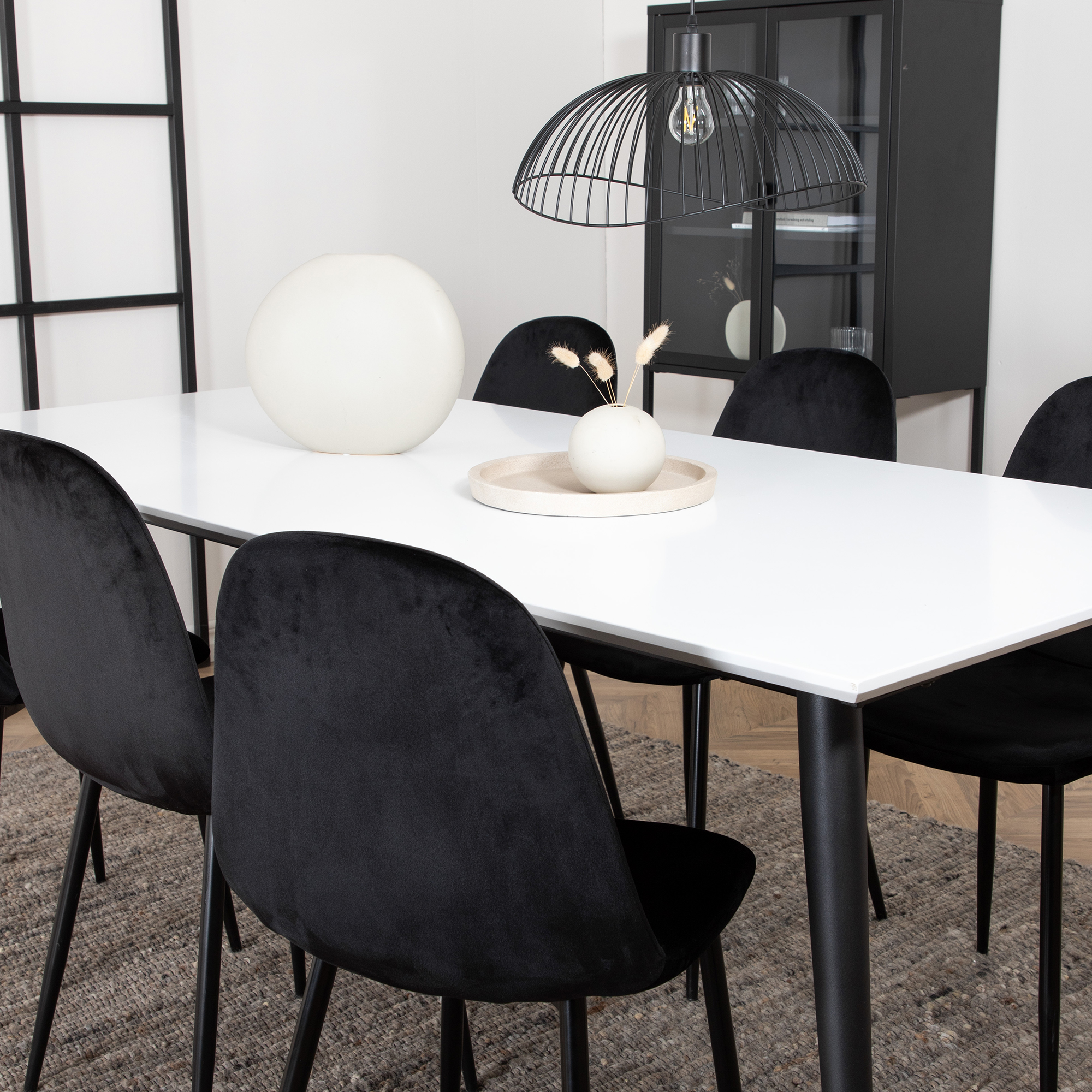 Spisegruppe Venture Home Jolie med 6 Pobbie Stoler Metall