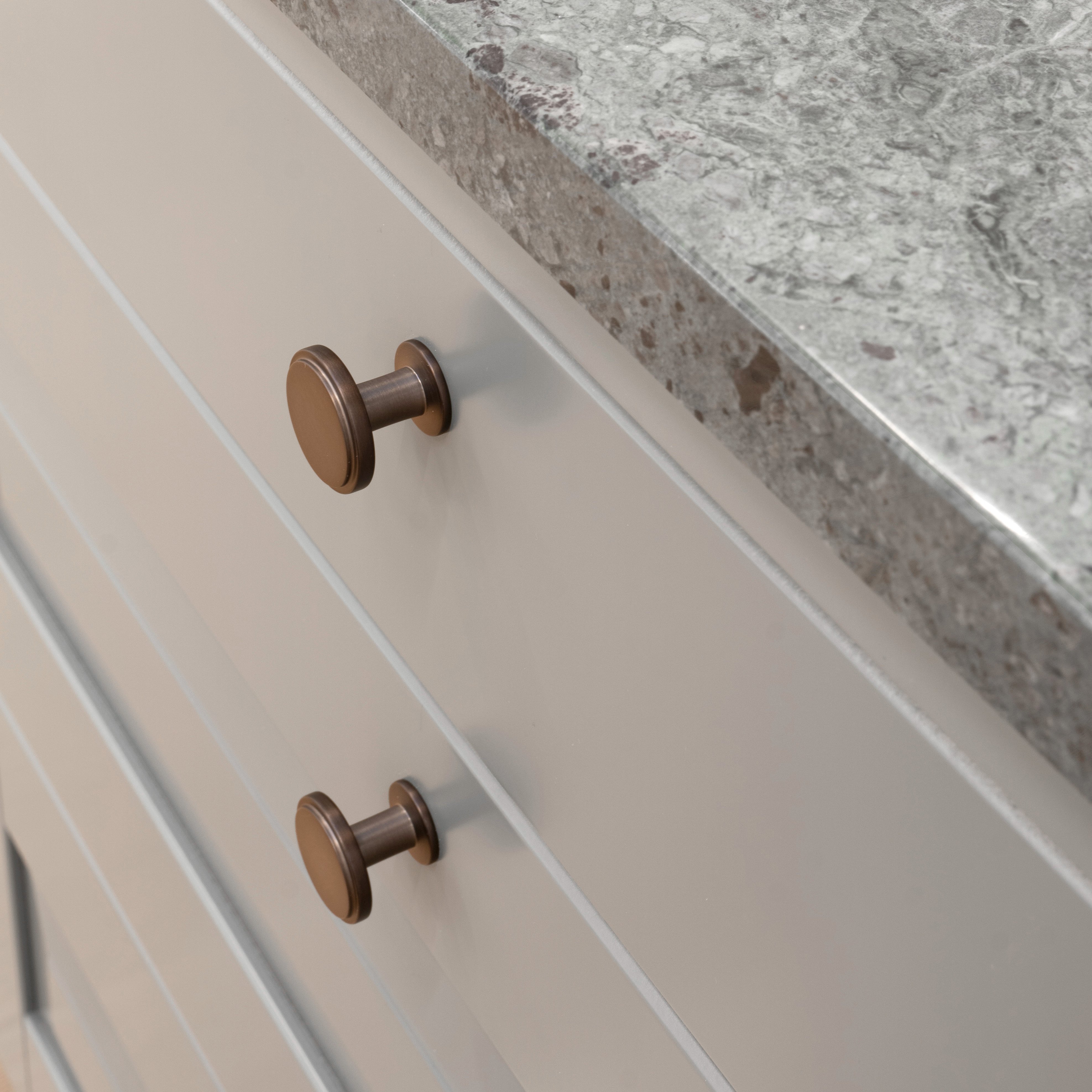 Knott Beslag Design Uno Ø30 mm