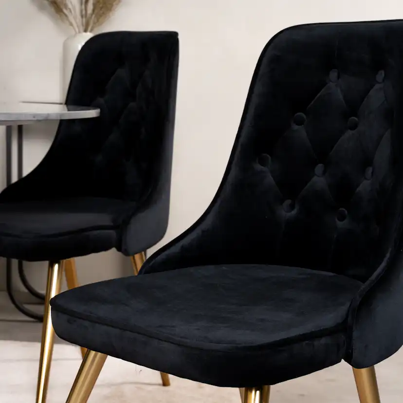 Spisegruppe Venture Home Estelle Rund med 4 Vera Stoler Fløyel