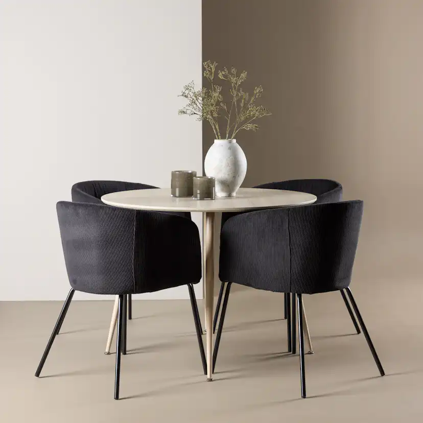 Spisegruppe Venture Home Plaza Ø100 med 4 stk Berit Stoler