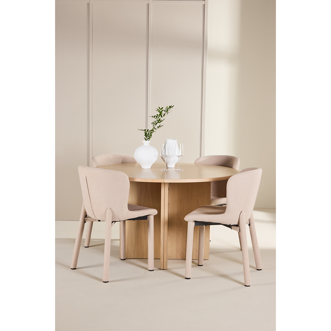 Spisegruppe Venture Home Strada Ø120 cm med 4st Astoria Spisestoler