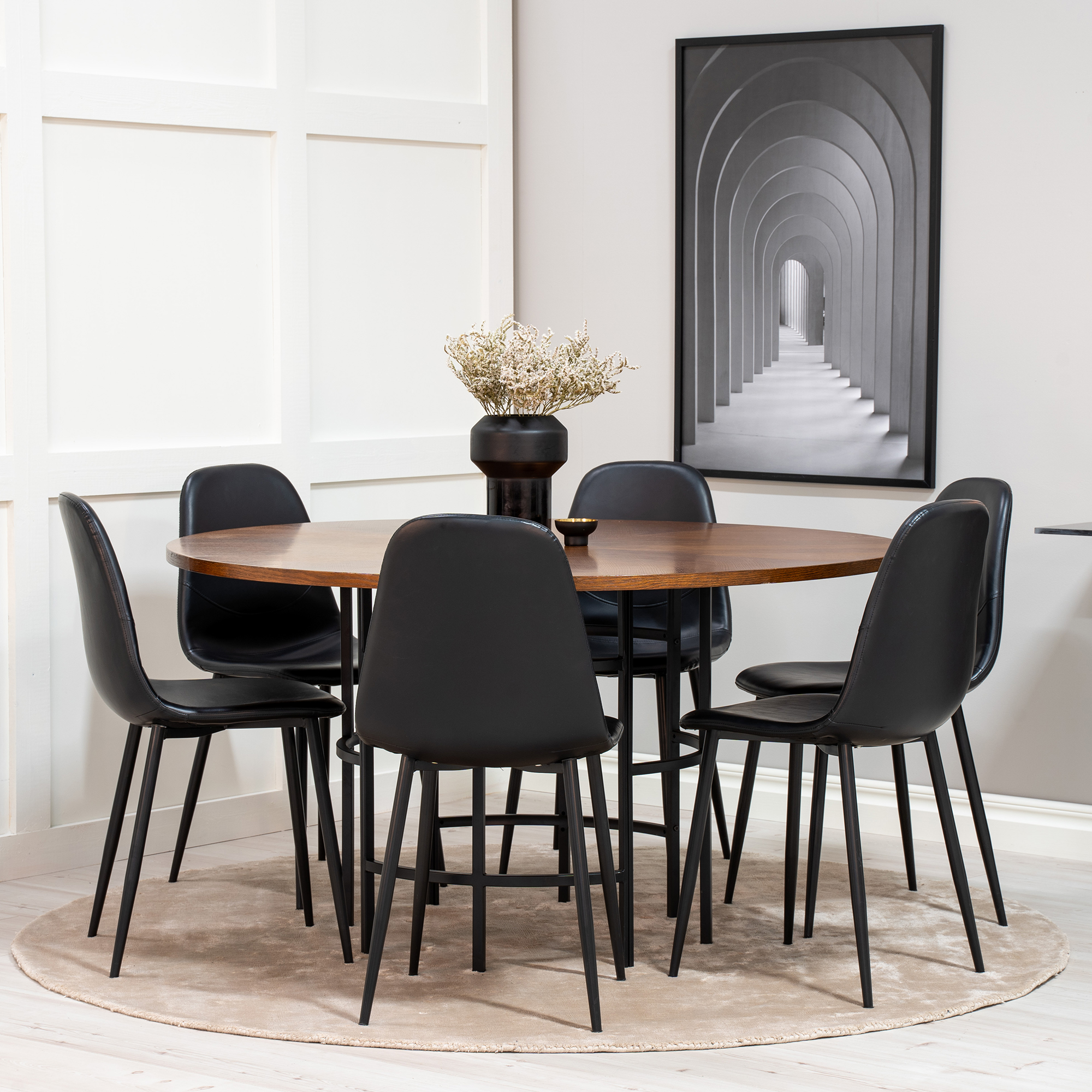 Spisegruppe furniture/fashion Copenhagen med 6 Pobbie Kunstlær Stoler