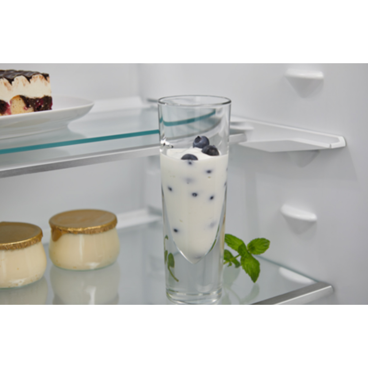 Kjøleskap Electrolux LRB3DE18C