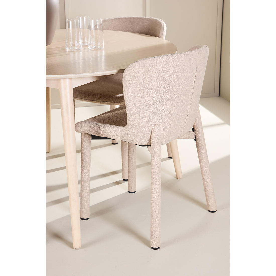 Spisegruppe Venture Home Flora Ø120 cm med 4st Astoria Spisestoler