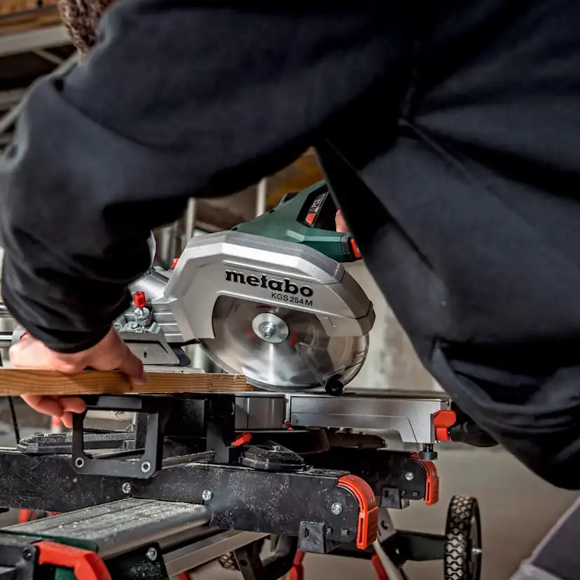 Kapp-/gjæringssag Metabo KGS 254 M