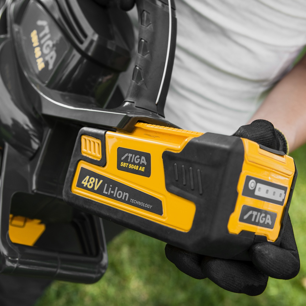 Løvblåser Stiga SBV 48 AE