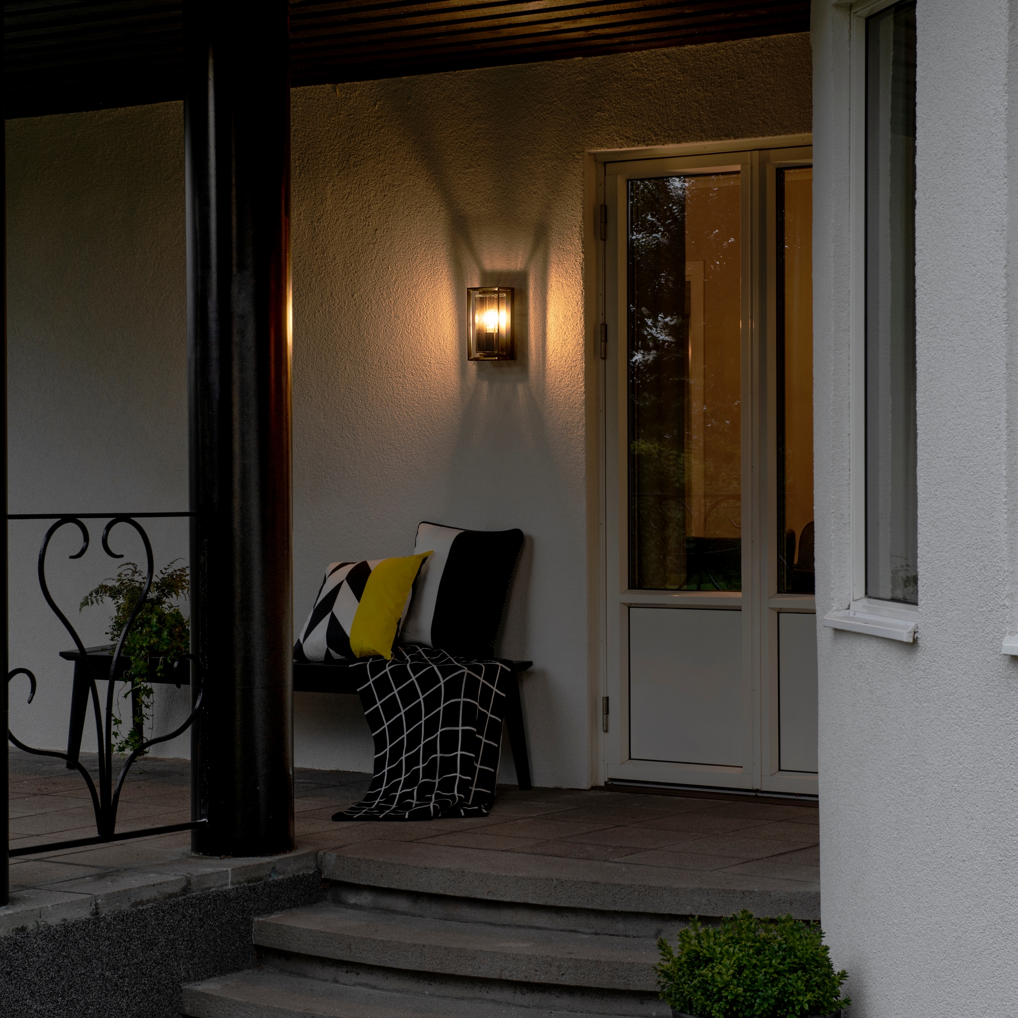 Vegglampe Gnosjö Konstsmide Brindisi E27