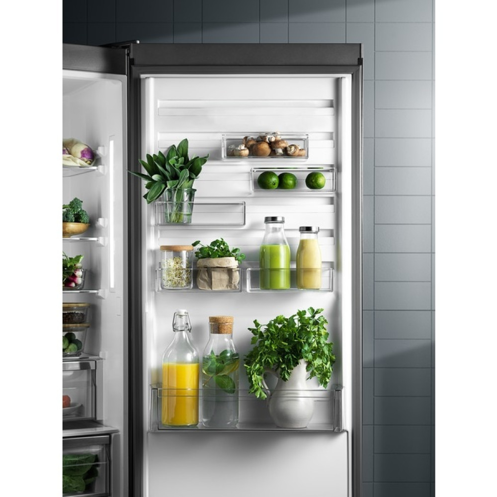 Kjøleskap Electrolux LRC4DE35WR DynamicAir 175 cm