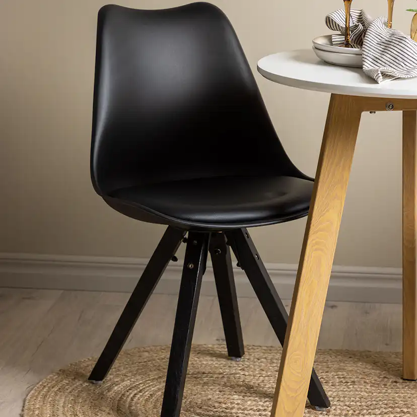 Spisegruppe Venture Home Leonora Ø65 cm med 2 stk Zeno Stoler