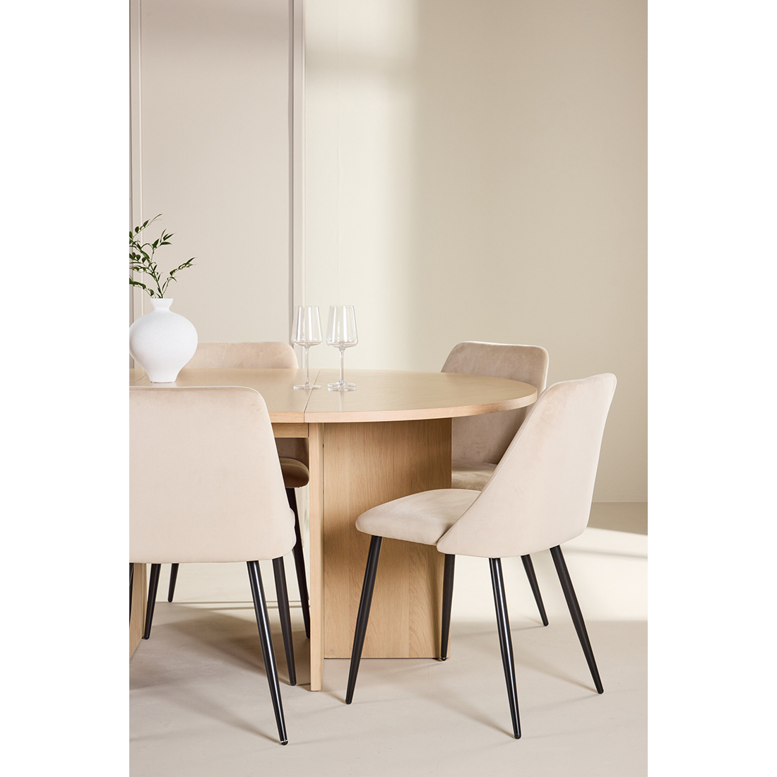 Spisegruppe Venture Home Strada Ø120 cm med 6st Night Spisestoler