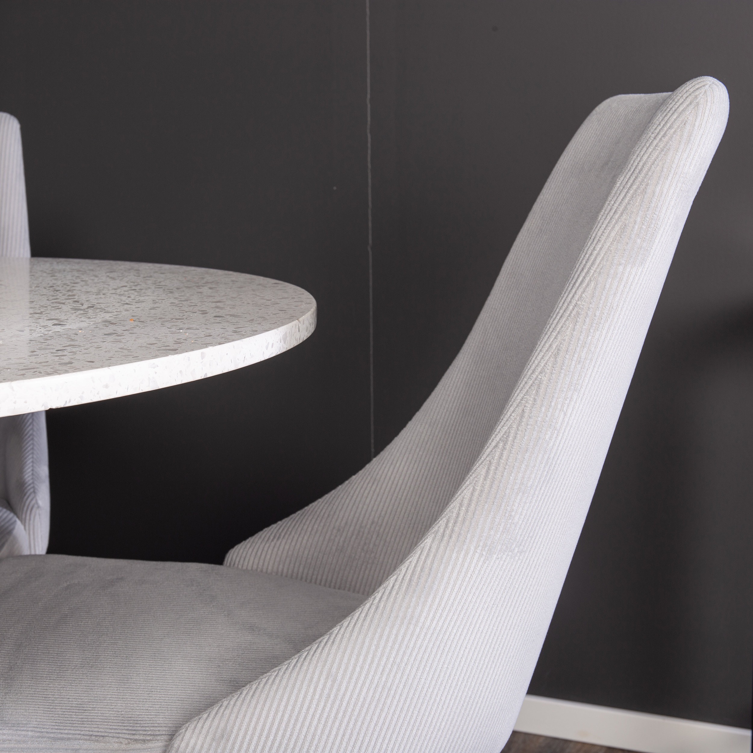 Spisegruppe Venture Home Roxanna HHvitBord med 4 Laura Stoler Manchester