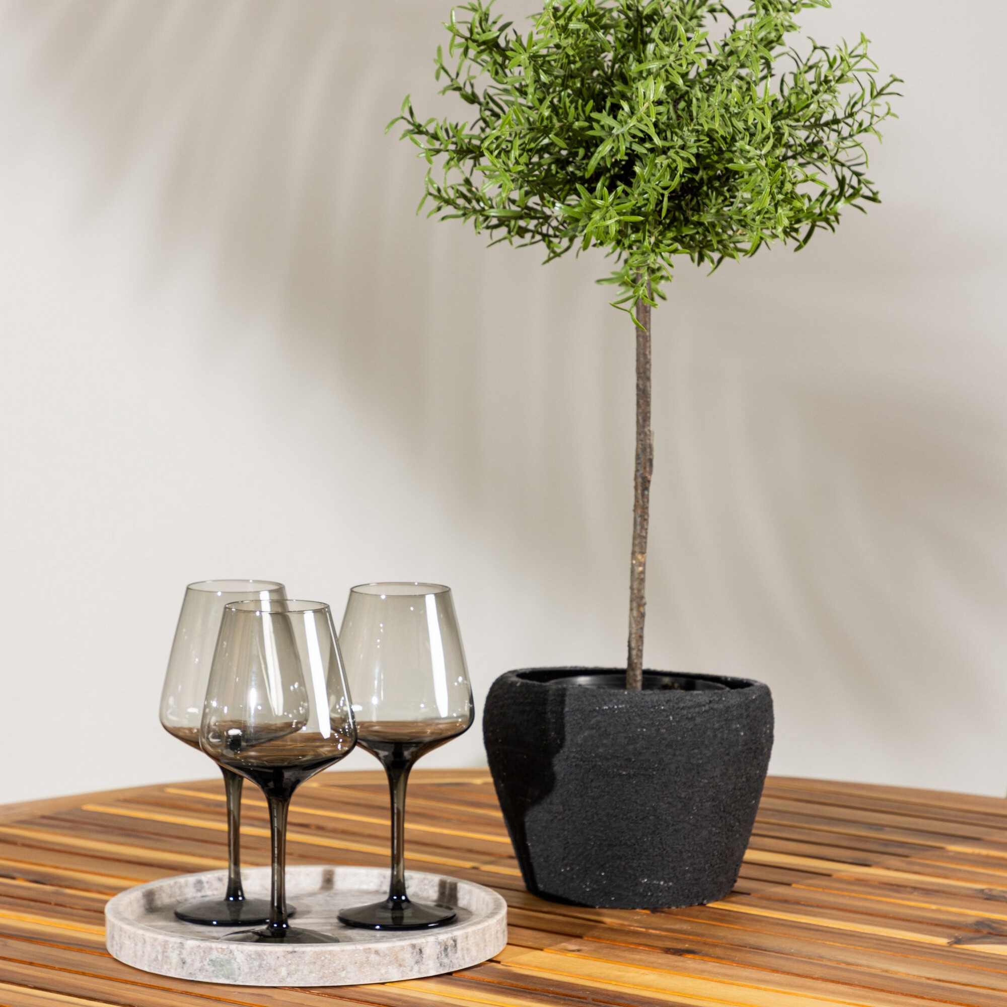 Hagegruppe Venture Home Lumpur med 4 Lindos Lenestoler