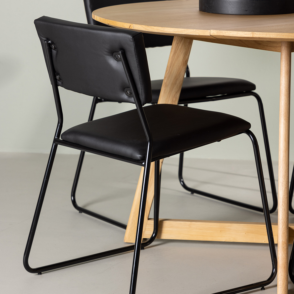 Spisegruppe Venture Home Yakidon Ø120 cm med 4 stk Kenth Stoler