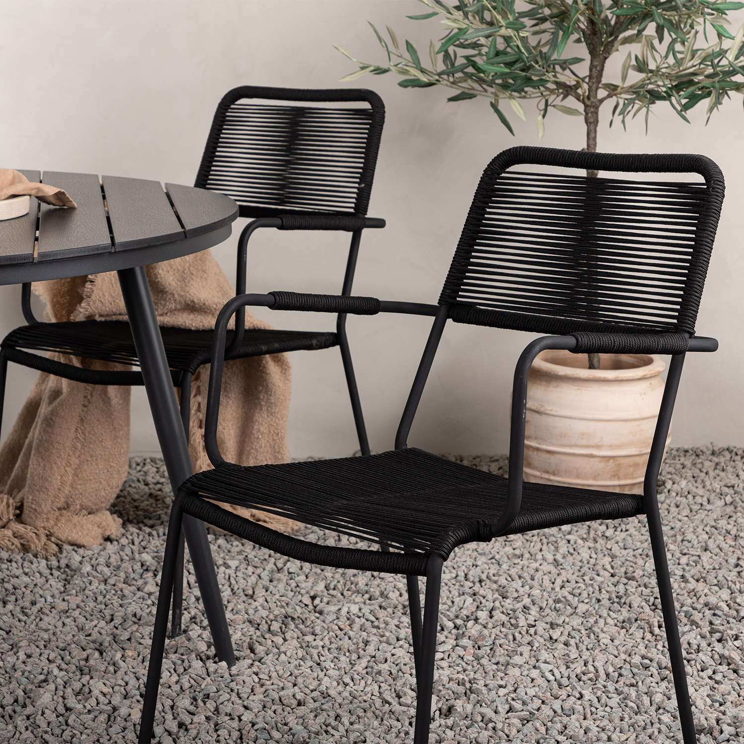 Spisegruppe Venture Home Break Ø120 med 4 Lindos Lenestoler