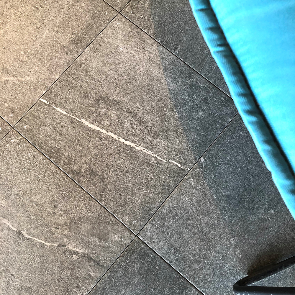 Fliser Lhådös Saga 20x20 cm Antrasitt