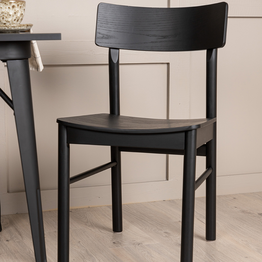 Spisegruppe Venture Home Tempe med 2 Montros Stoler