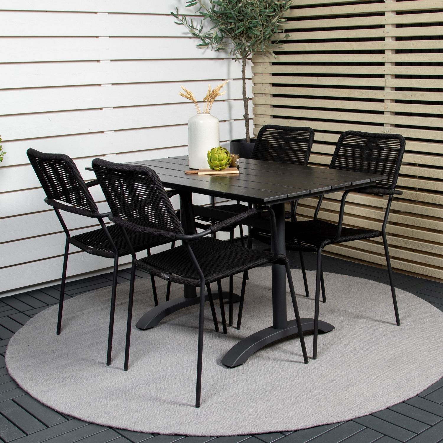 Cafégruppe Venture Home Denzel med 4 Leon Lenestoler