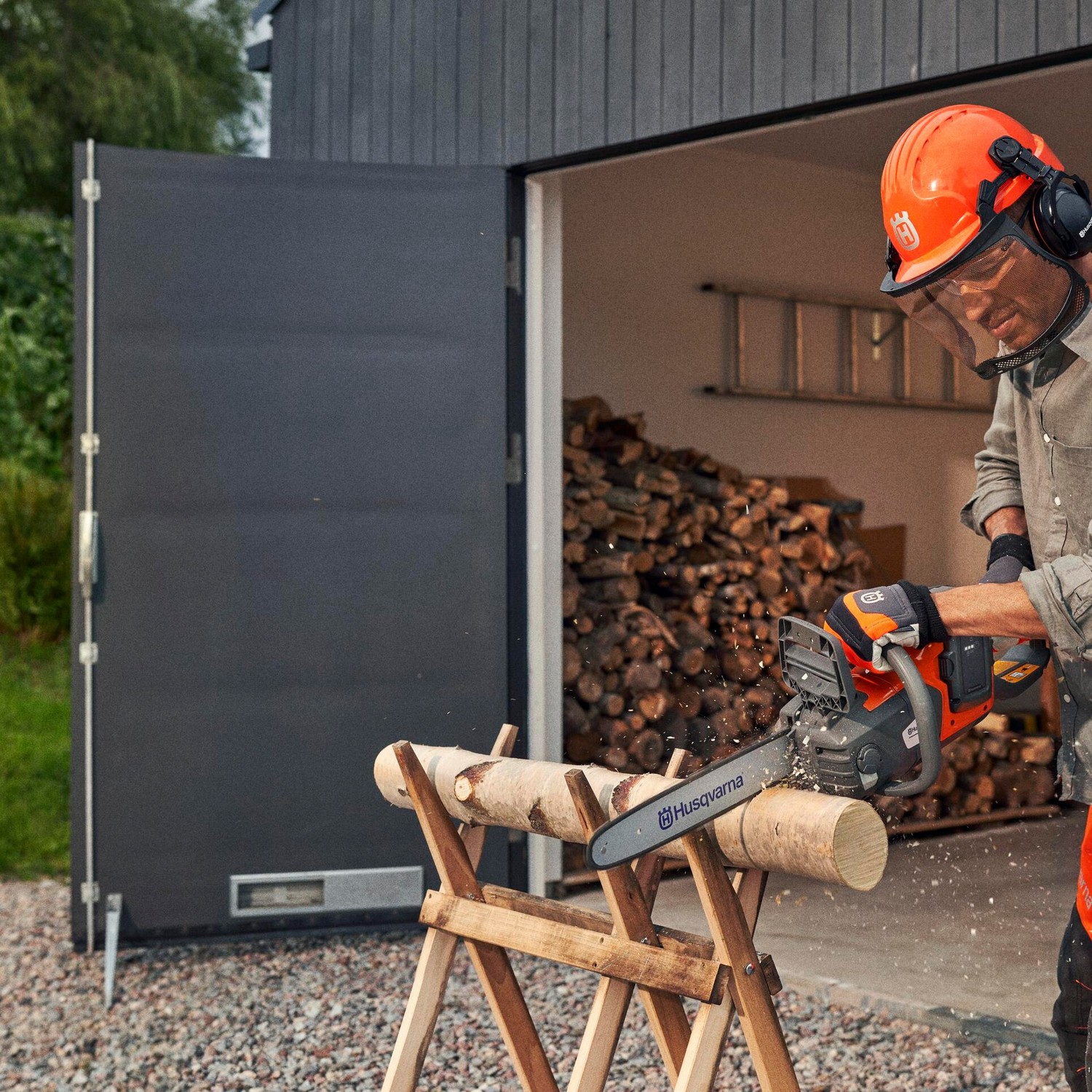 Motorsag Husqvarna 225i med Batteri & Lader