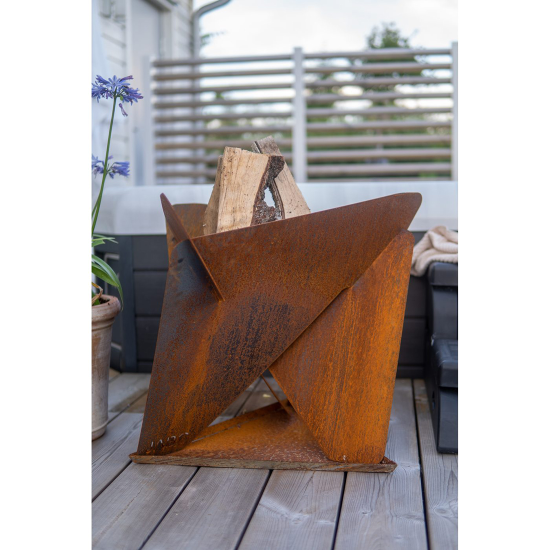 Bålpanne Jabo Triangel Inkl Fat Corten 64x64x54 cm