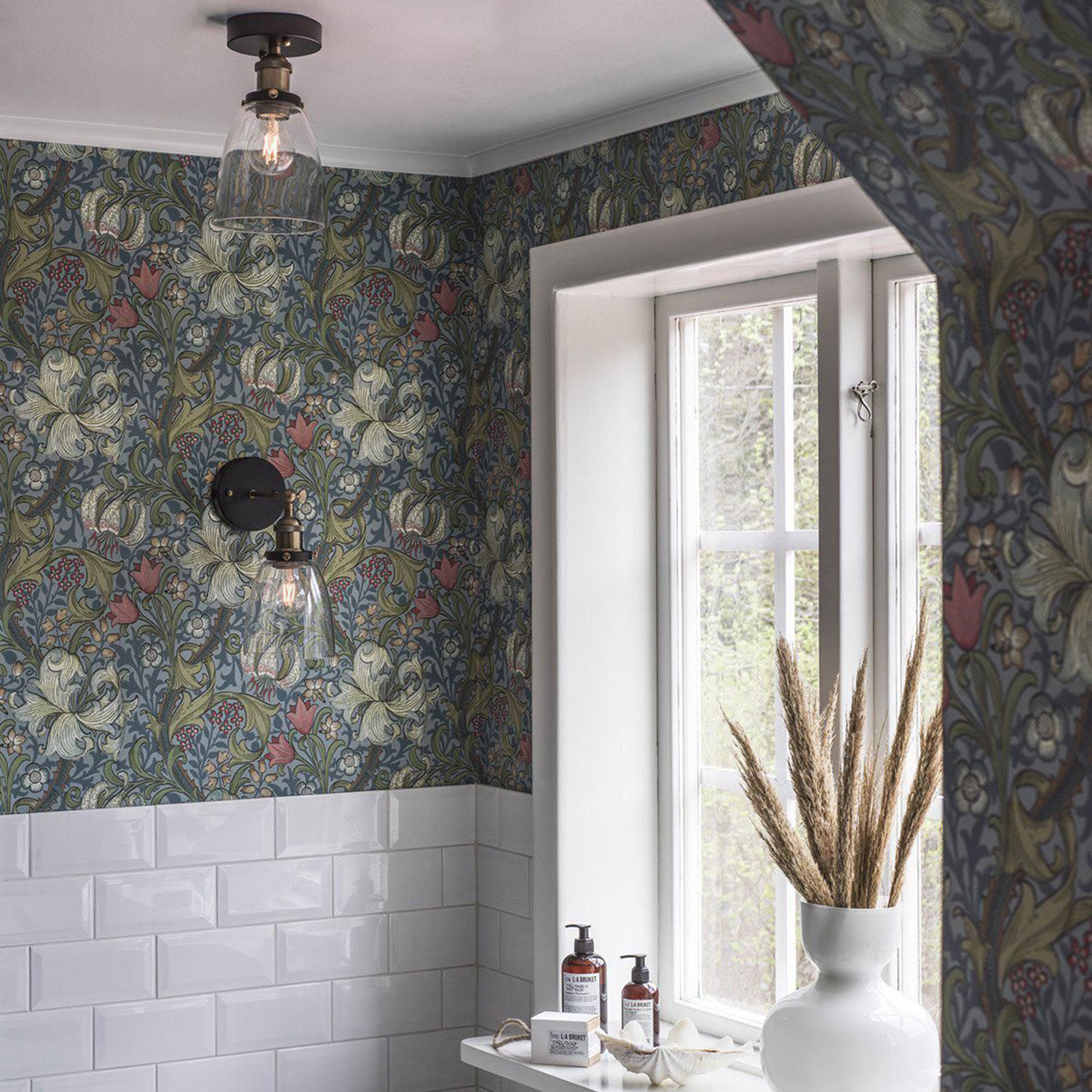 Vägglampa PR Home Lambda