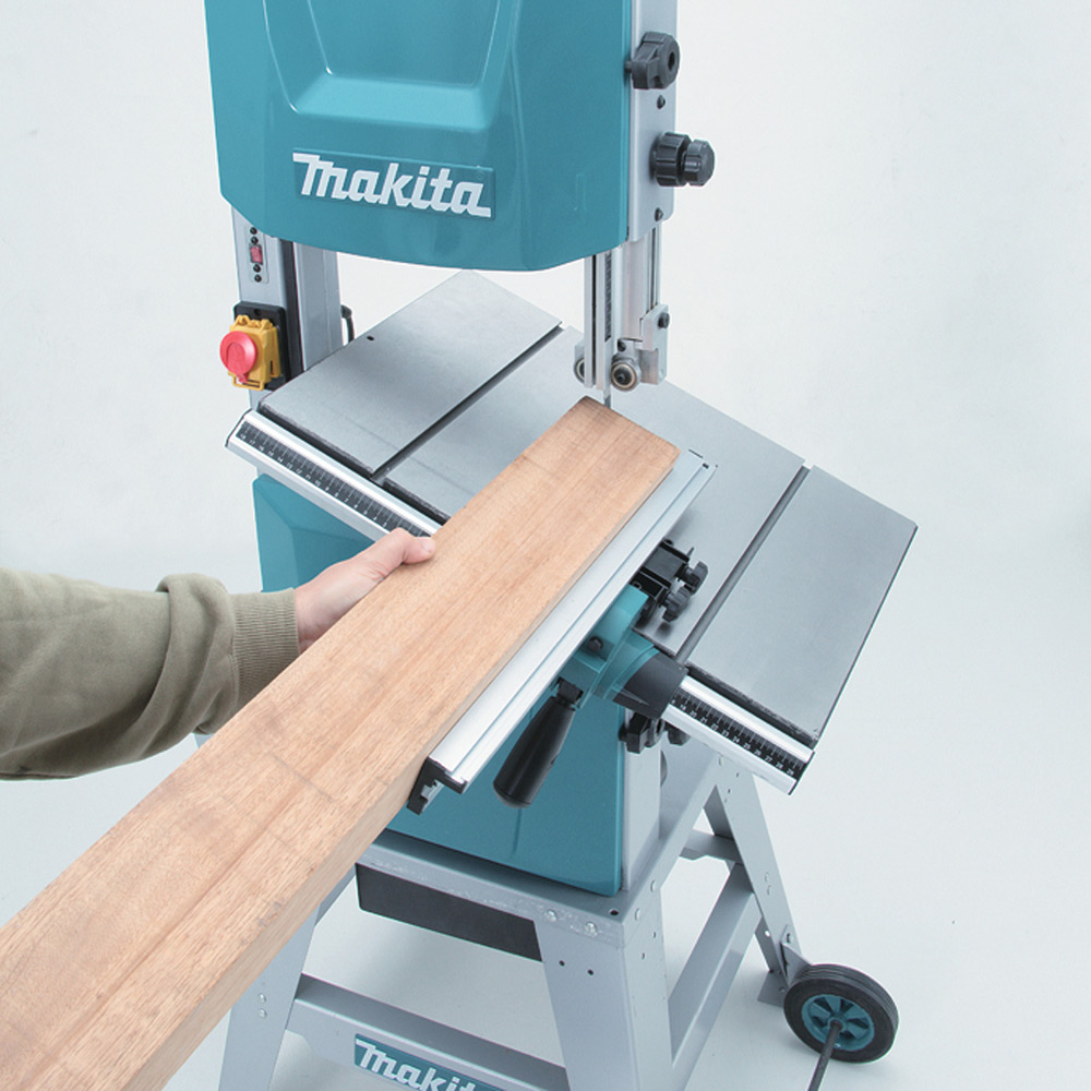 Båndsag Makita LB1200F 900W