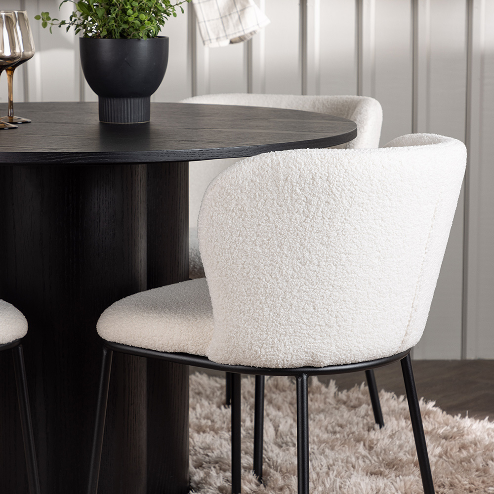 Spisegruppe Venture Home Olivia Ø110 cm med 4 stk Edina Stoler