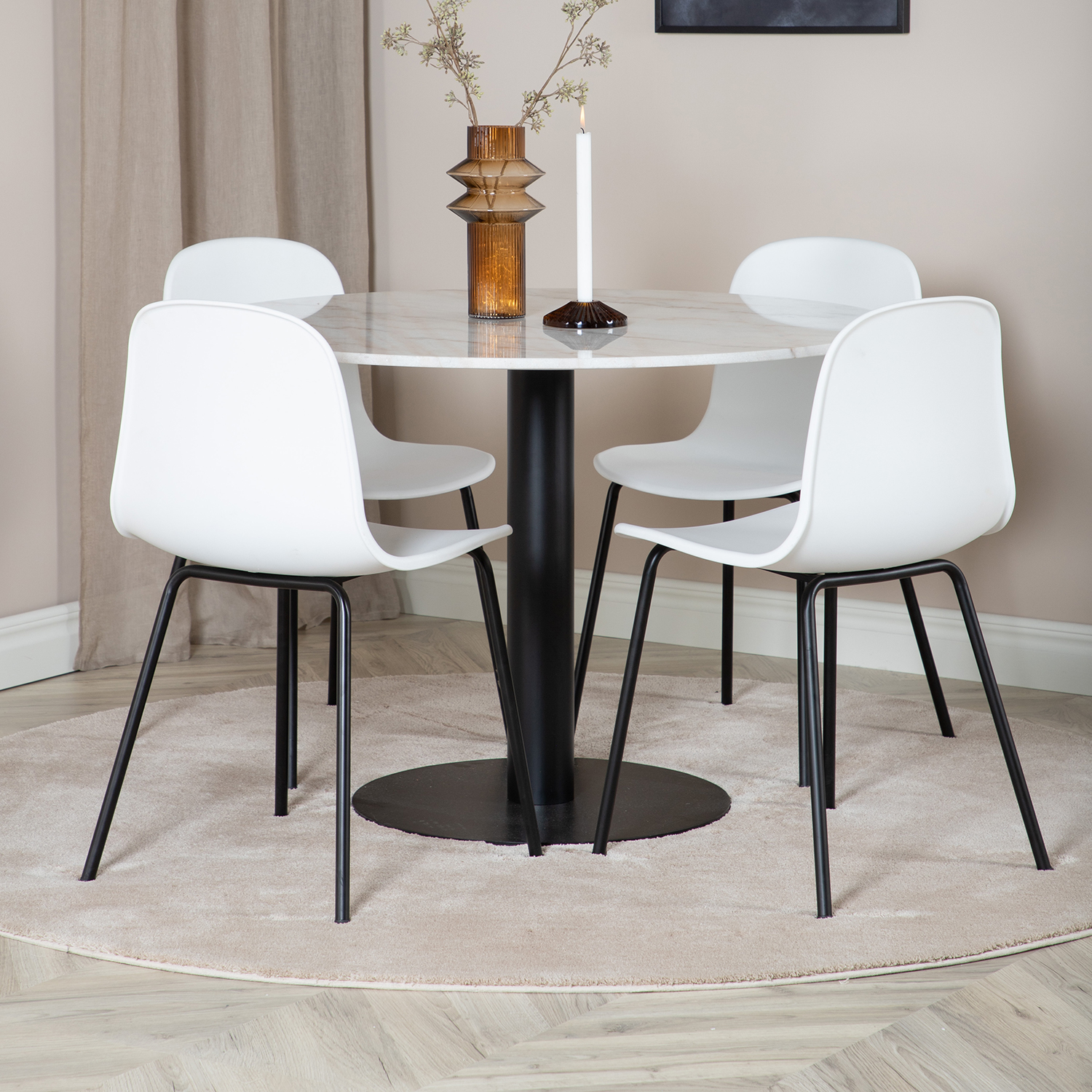 Spisegruppe Venture Home Estelle med 4 Ardi Stoler