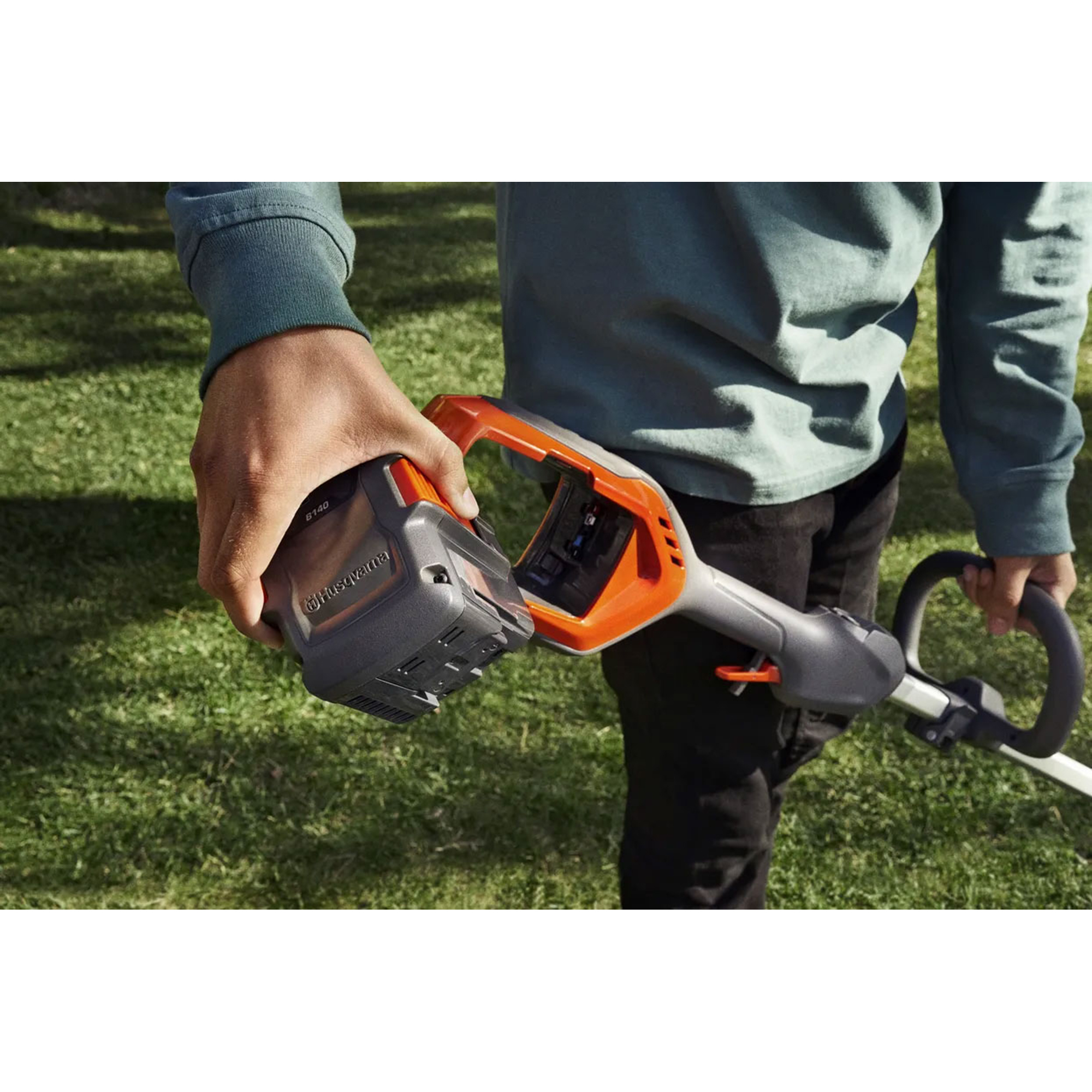 Gresstrimmer Husqvarna 215iL med Batteri