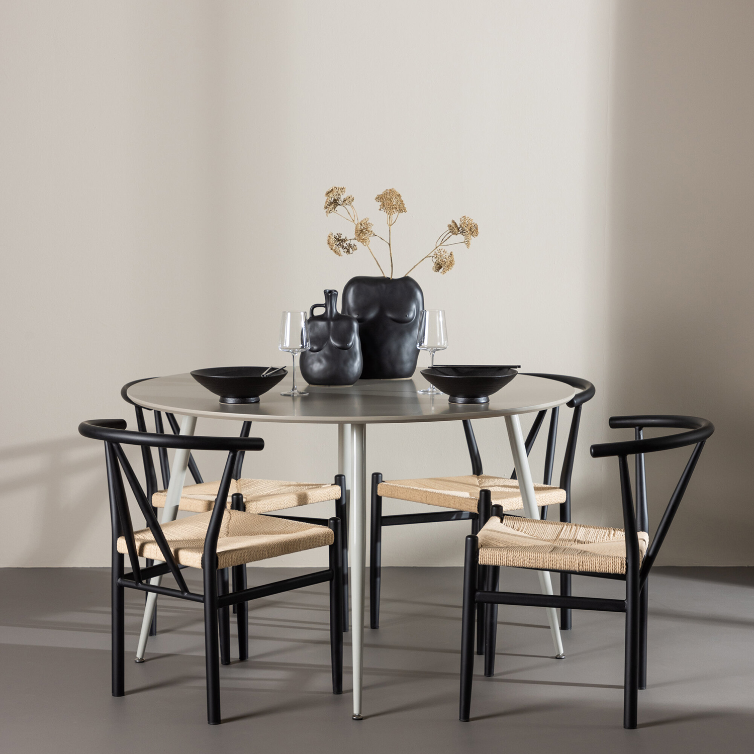 Plaza Dining Table with Alfons Dining Chair Beige/Sort