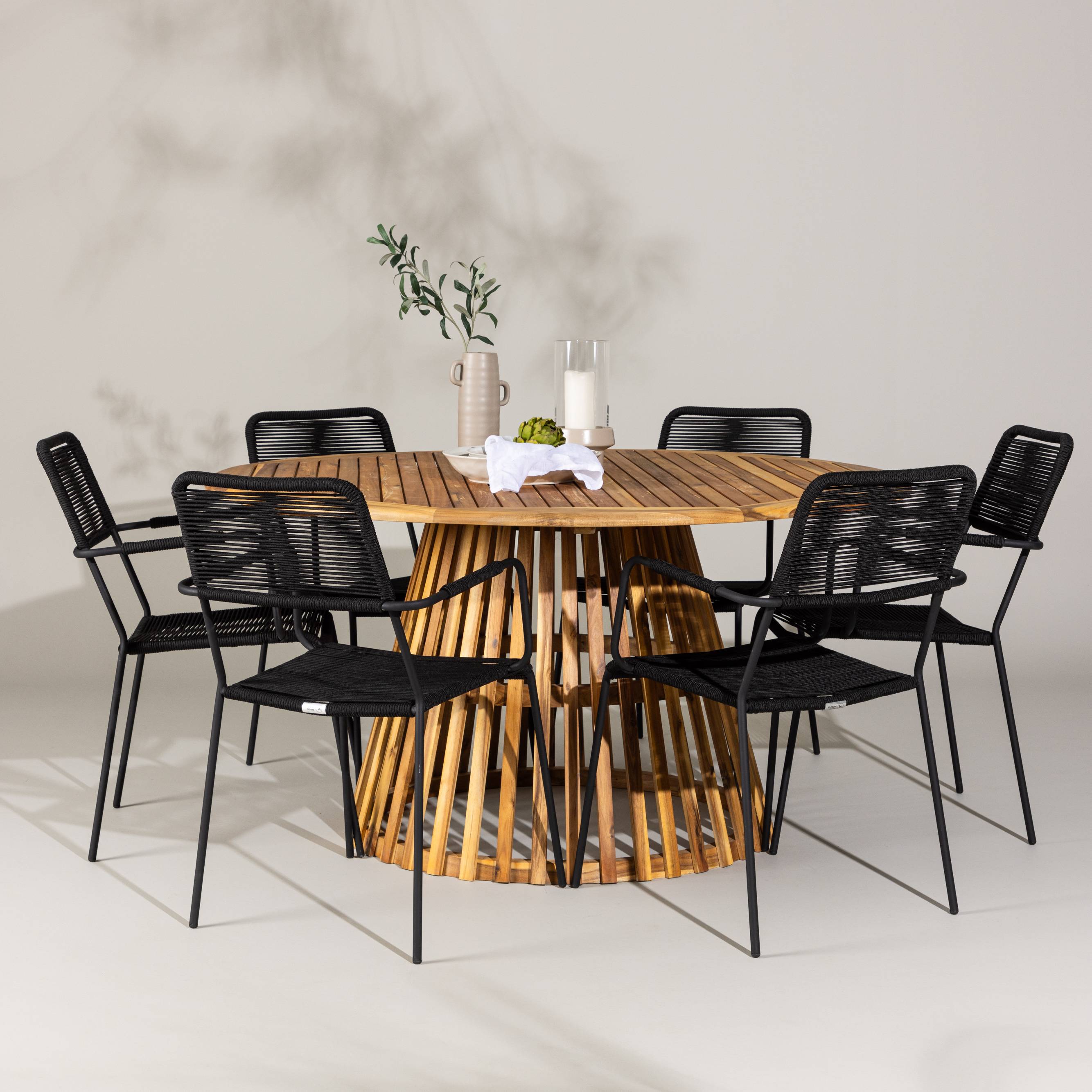 Hagegruppe Venture Home Tucumán med 6 Lindos Lenestoler