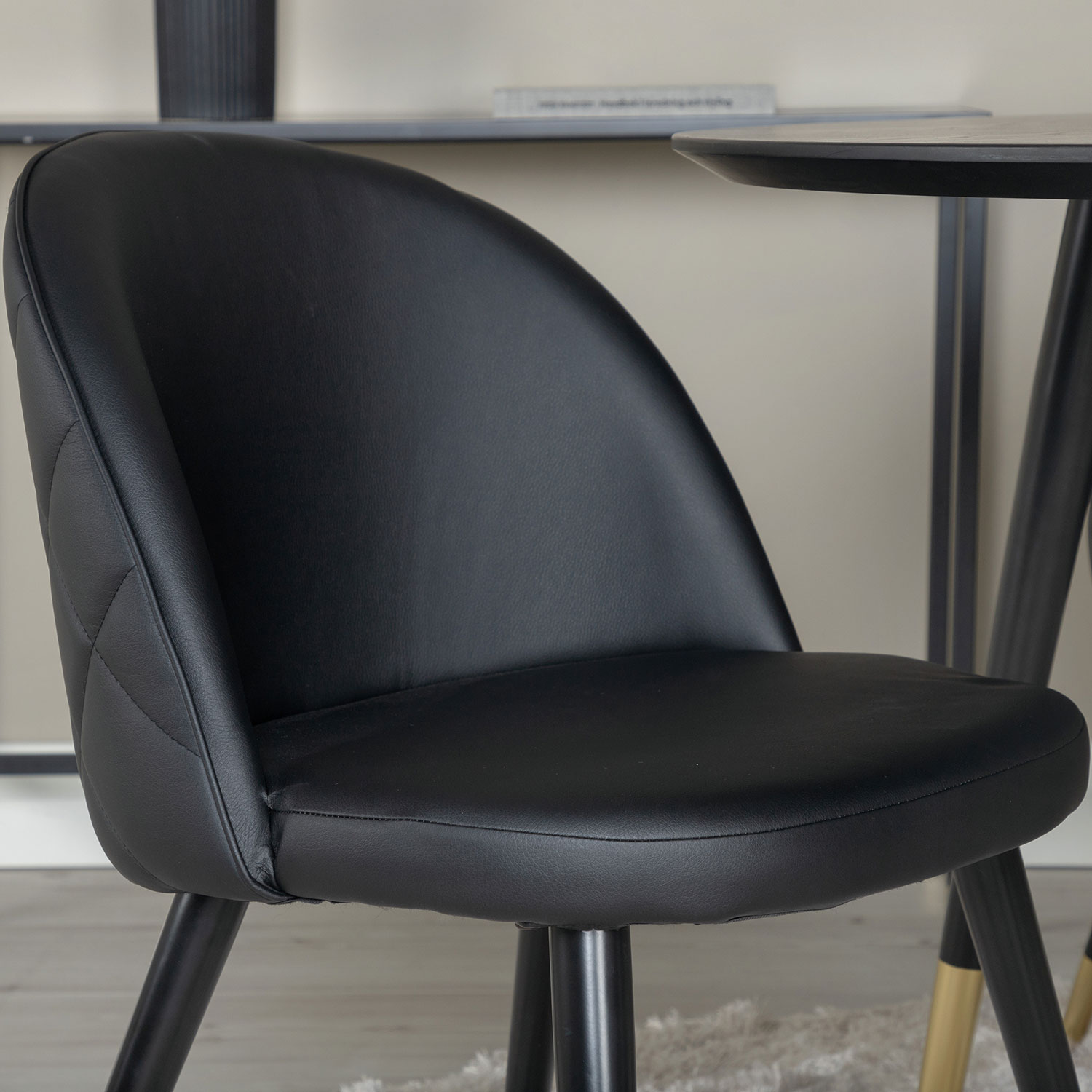 Spisegruppe Venture Home Dipp med 4 Velvet Stoler Skinn