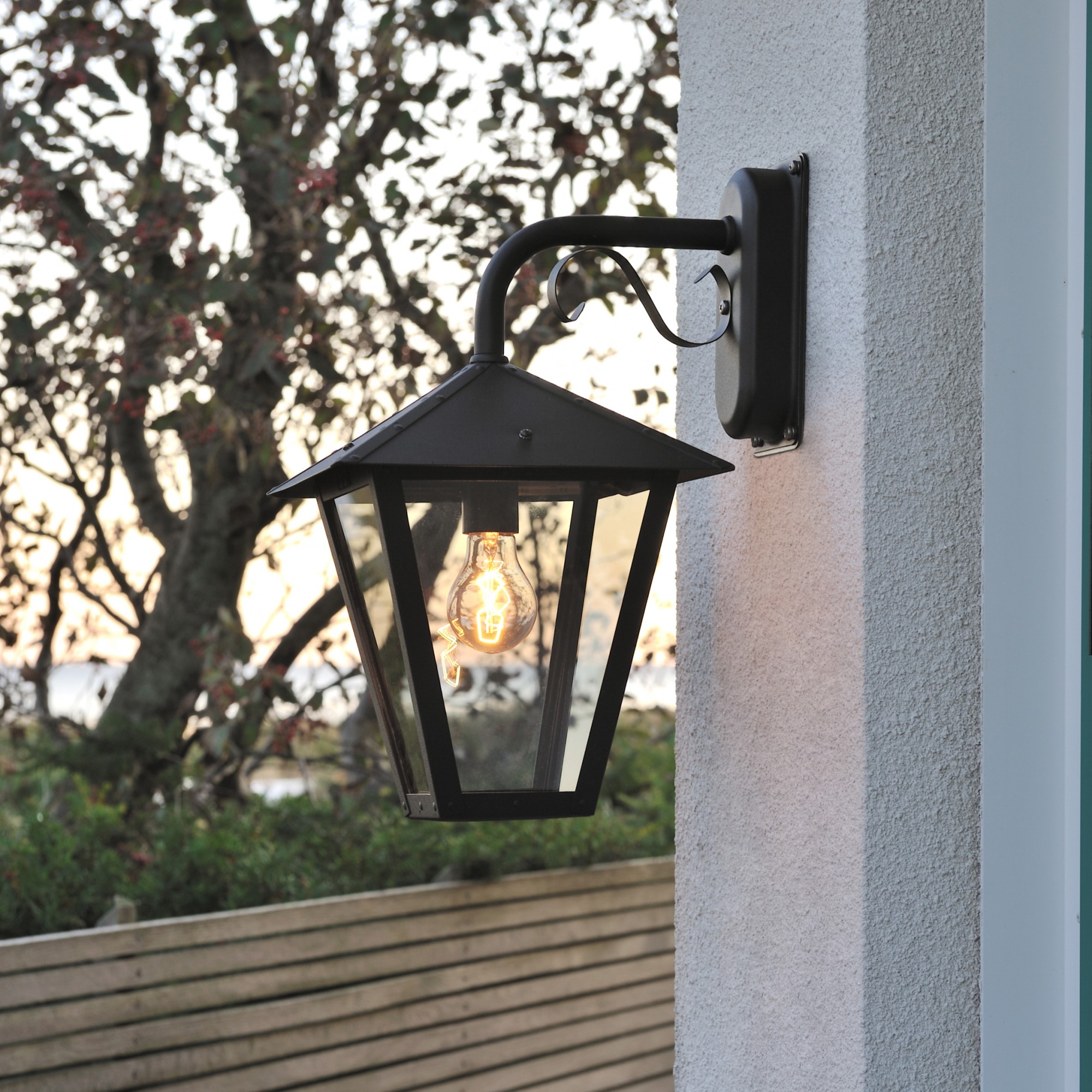 Vegglampe Gnosjö Konstsmide Benu Ned