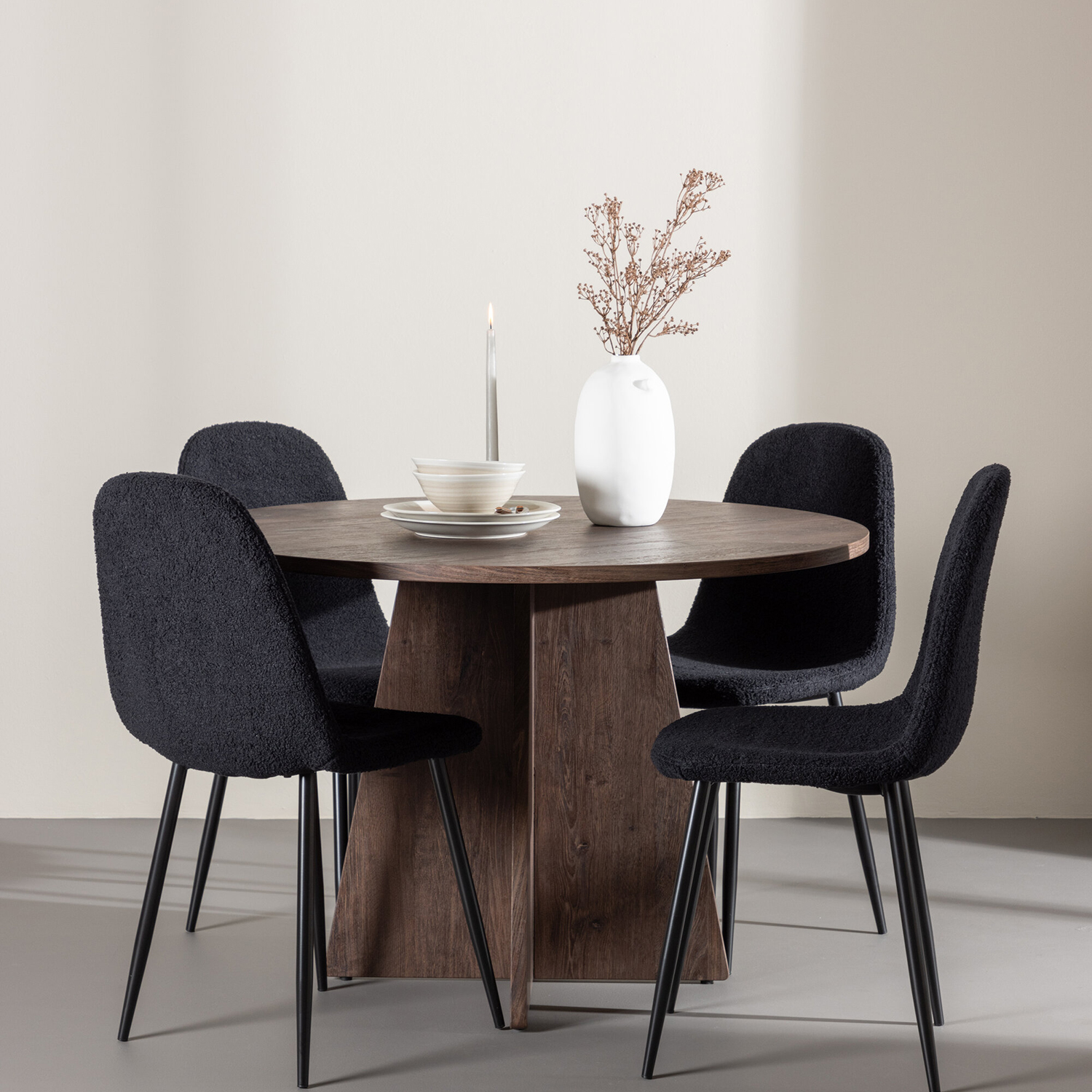 Spisegruppe Venture Home Bootcut Ø110 med 4 stk Polar Stoler Teddy