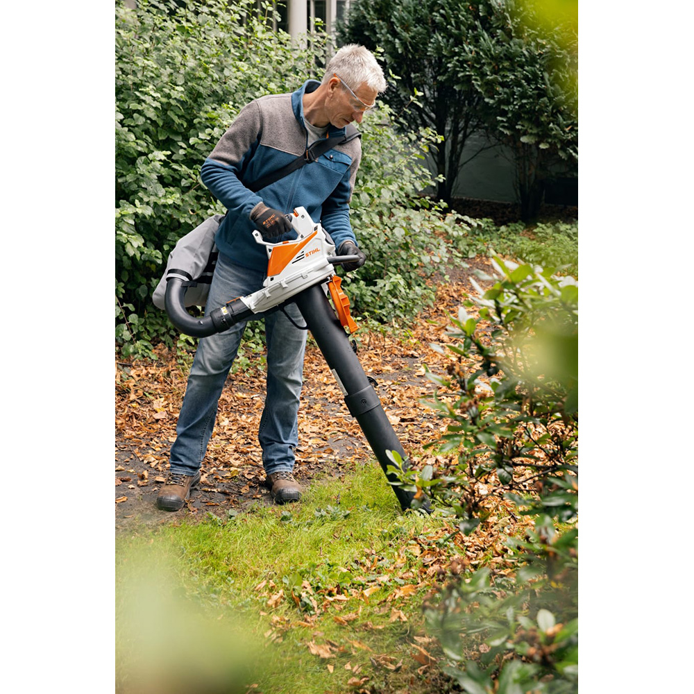 Løvsuger STIHL SHA 56 med blåsefunksjon uten Batteri og Lader