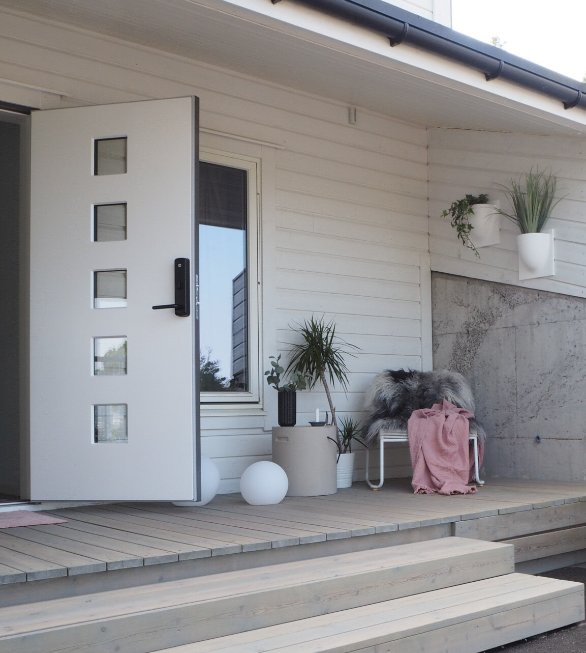 ytterdør med glass bygghjemme