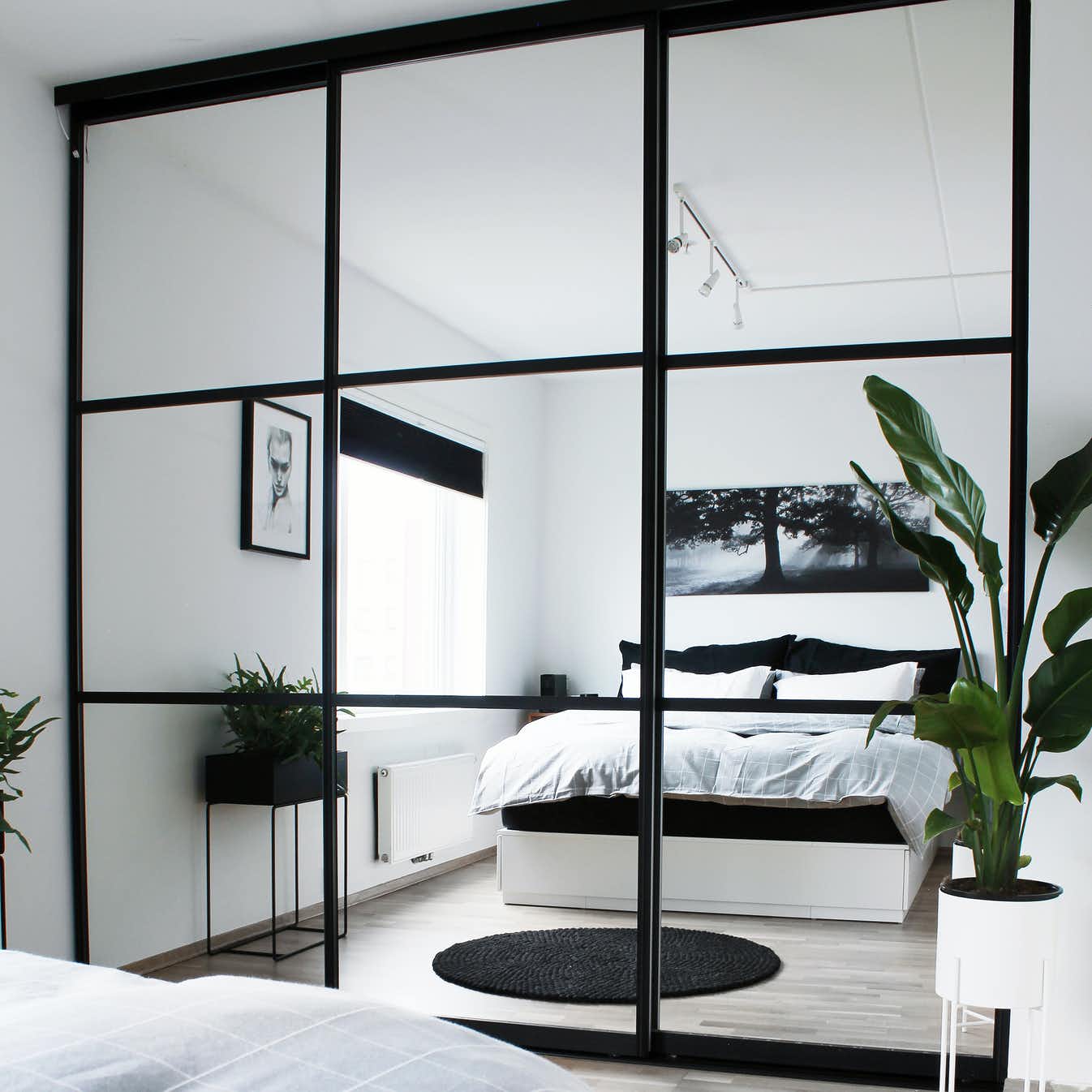 skyvedør garderobe elfa