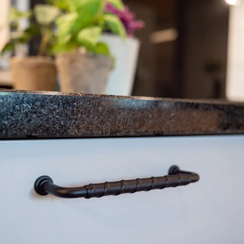 Håndtak Beslag Design 1353 Skinntrukket