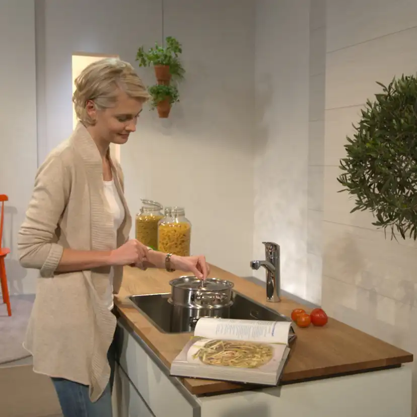Kjøkkenbatteri Hansgrohe Focus E²