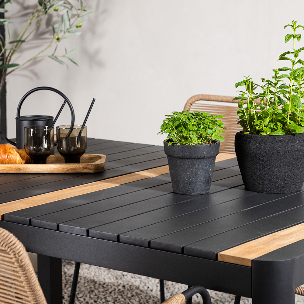 Spisegruppe Venture Home Togo 150x100 cm med 4 Lindos Stoler med Armstøtte