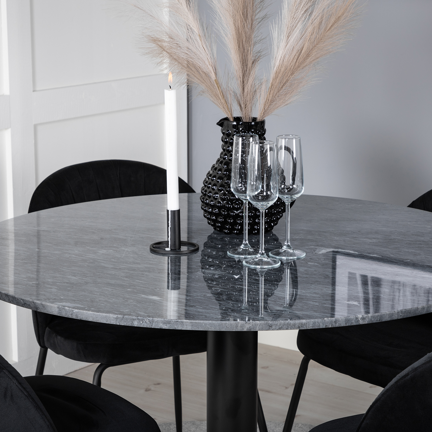 Spisegruppe Venture Home Estelle med 4 Wrigley Stoler Fløyel