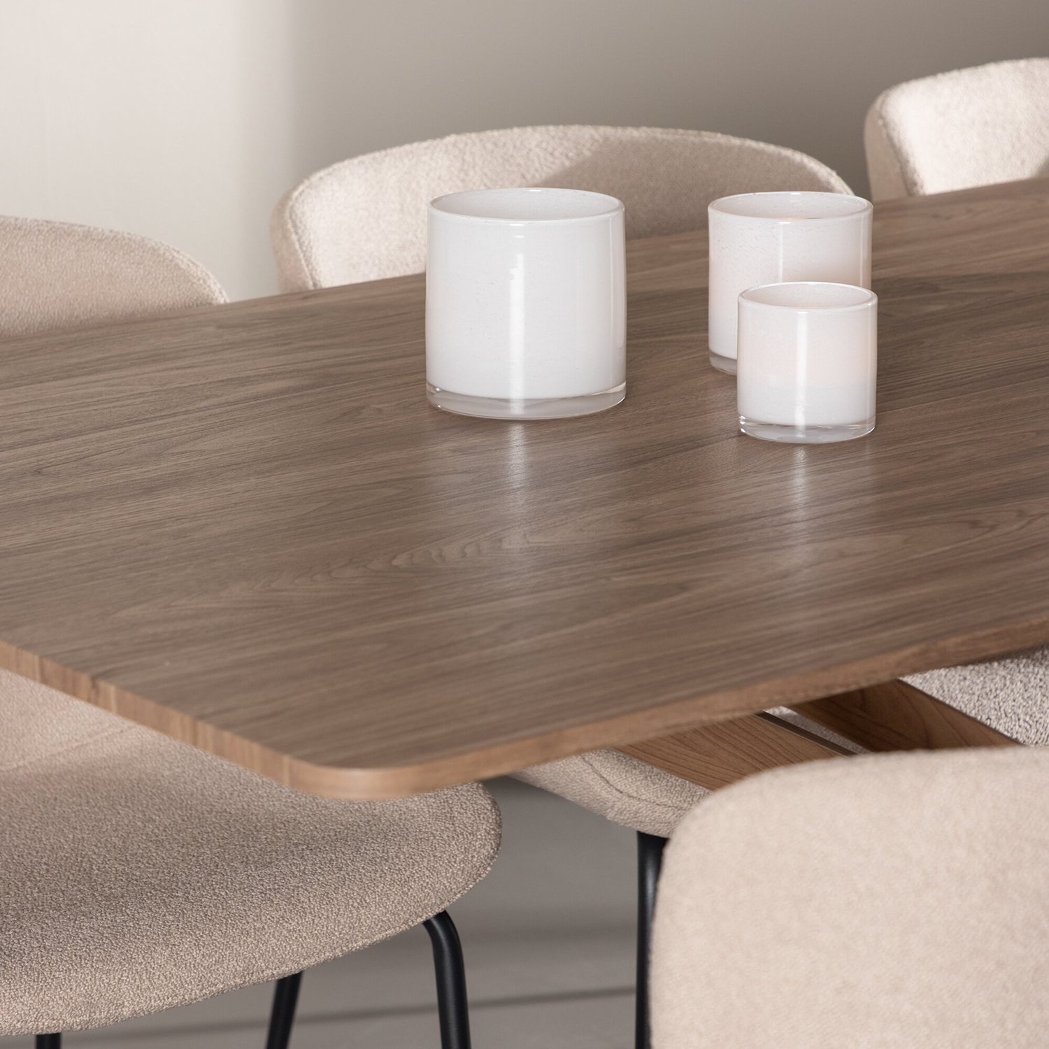 Spisegruppe Venture Home Piazza 180 med 6 stk Modesto Stoler Boucle
